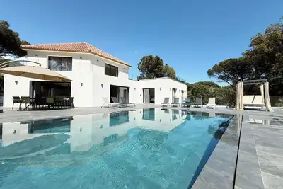 Image de Magnifique villa 4 chambres avec piscine privée