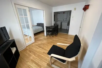 Image de Walk To Rue St-Jean: Fast Wi-Fi + workspace + Ac