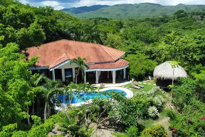 Image de Mediterranean villa only 3 minutes from the center and beach
