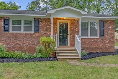 Image de 2-bedroom house - Safe & Quiet