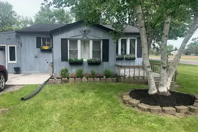 Image de Cozy Cottage Retreat at Lake Huron - Private Beach (Pet Friendly)