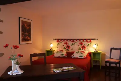 Image de Chambres d'Hôtes à la campagne - Le Cos des Pommes