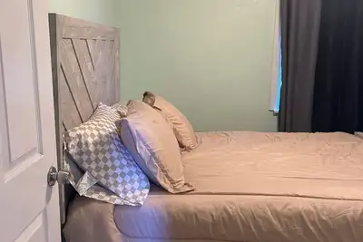 Image de Wonderful 2-bedroom house with Ac in Odessa pet friendly home.