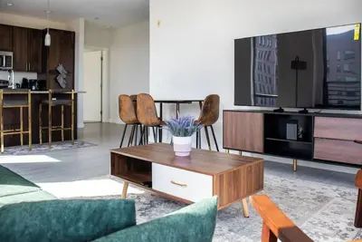 Spacious Residence near Seasport