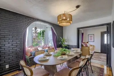 Image de New 5bd Near Unl & Dt - Poker Table & Games