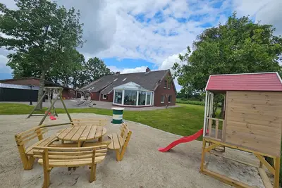 Image de 260sqm vacation home in secluded location for up to 12 guests-only 10km to the beach