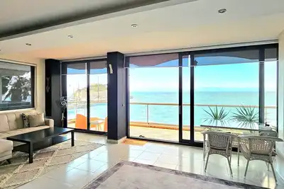 Image de Cosy Waterfront apartment in the city center with sea view