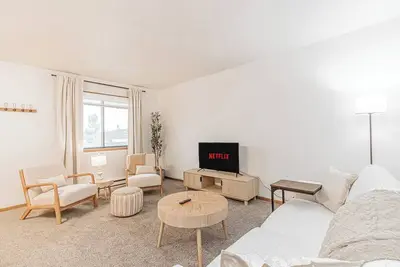 Image de 10 min to Sanford I Smart Tv I Queen I Free Prking