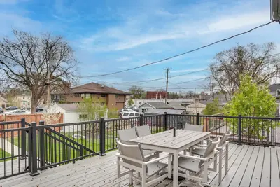 Image de Walk to Shops & Eats: Home w/ Deck in Minneapolis