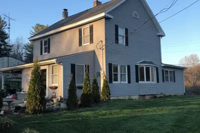 Image de Charming home in prime location. Close to caves/state park/lake/shopping…