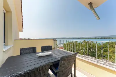 Image de 2 bedroom stunning apartment in Turanj