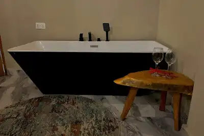 Image de Charming 1-bedroom hotel in amazing Winneba with Ac #2