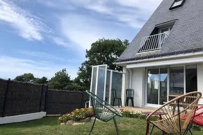 Image de Entre plages de sable fin et menhirs