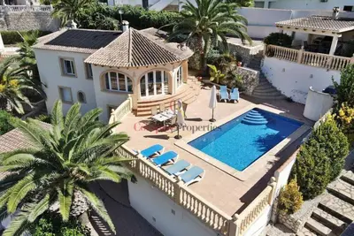 Image de Geweldig 3 slaapkamer Villa in Benissa met vallei uitzicht.