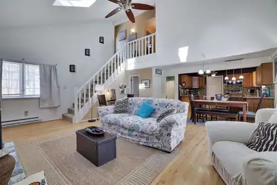 Image de 3-bedroom house with lake view in enjoyable Tobyhanna with WiFi