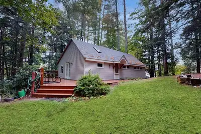Image de Charming Cabin with Serene Woodland Views and Modern Comforts