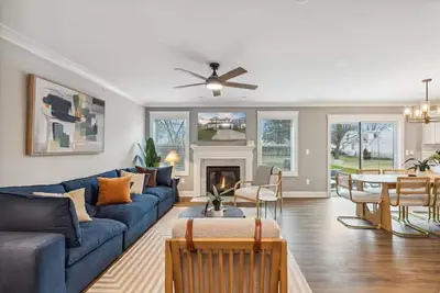 Image de 4mins Dt Hot tub+ Fire Pit  Game Room