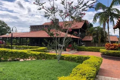 Image de Experience the magic of the Eje Cafetero at Finca La Estancia - Nature and comfort!