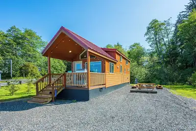 Image de Rainforest Retreat Tiny Home #20 Fishing Cabin