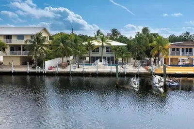 Private Pool Villa | Lagoon Access and Kayaks