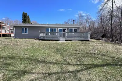 Image de Charming lakefront retreat on Mille Lacs Lake east side with stunning sunsets.