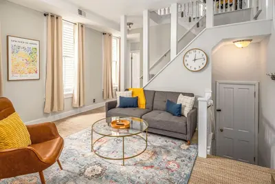 Image de Prime Mt Adams+Lux Beds+Sleeps 6ppl+Deck Views+Smart TVs+Spacious Living Rooms