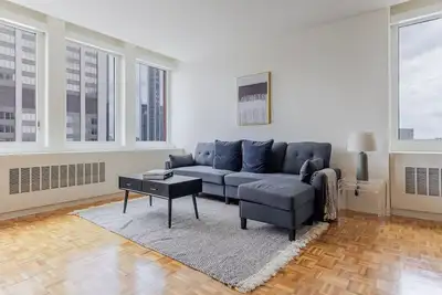 Blueground | Prudential, gym & w/d, nr library