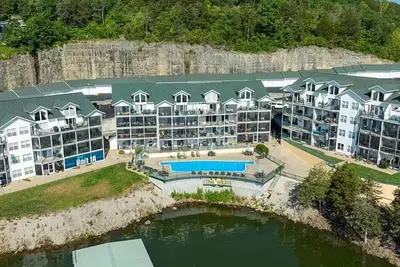 Lake of the Ozarks Premier lakefront 3-bedroom condo. Fishing, Swimming, boating.