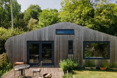 Image de Unique Cabin Wrapped in Beautiful Welsh Scenery