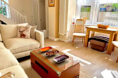 Image de 5 Guests - 2 Bedrooms - Free Parking - 1min Beach