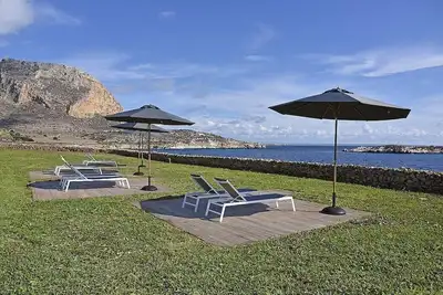 Image de Villa Galazia: A bright and sunny two-story villa located in Favignana, in the wonderful archipelago of the Egadi Islands, with Free Wi-Fi.