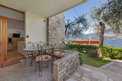 Image de Appartement 'Appartamento Garden' avec vue sur le lac, Wi-Fi et climatisation