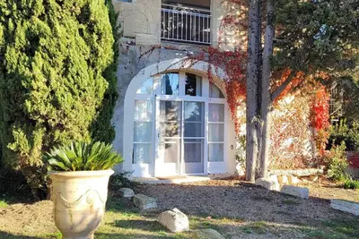 Image de Homerez - Appartement lumineux à Arles avec piscine partagée