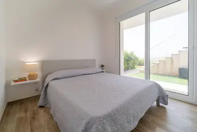 Image de Charming 40 sqm seaview apartment, able to accommodate up to 4 people, located inside the renowned Borgo 84 residence, equipped with swimming pool and cycle path. The property is located just 3 km from the center of Marzamemi, one of the most fascinating