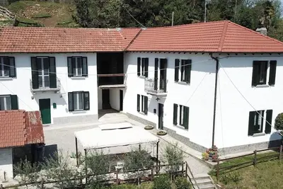 Image de \"Cascina Riva\" la tua casa vacanze sulle sponde del Lago Maggiore