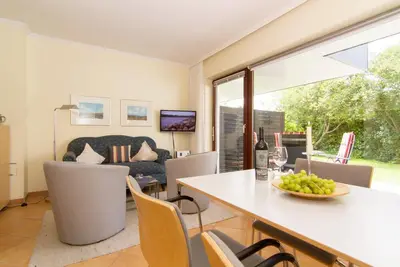Image de Comfortably furnished vacation apartment in a good location in beautiful Wenningstedt