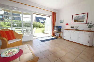 Image de Lovingly furnished house with south-facing terrace in the heart of Wenningstedt