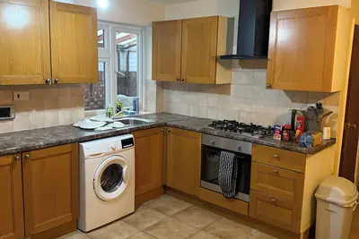 Image de Cosy 2 bedroom apartment near Heathrow on Piccadilly line