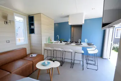 Image de Mobil-home spacieux 6 pers, 3 ch, 2 sdb, proche plage
