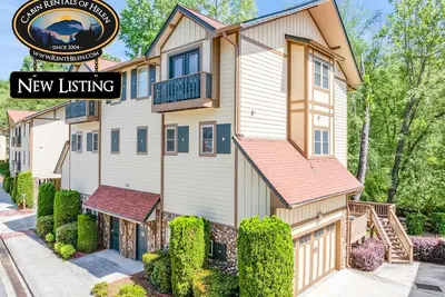 Image de Riverside Trout Cottage – Riverfront Luxury Condo in the Heart of Helen, Ga –