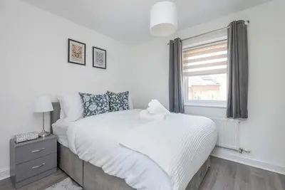 Image de Cozy and modern two-bedroom apartment