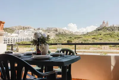 Image de This apartment is a 3 bedroom(s), 1 bathrooms, located in Il-Mellieħa, null.