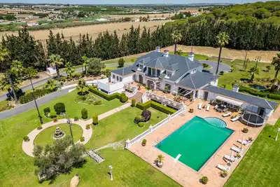 Image de Exclusive villa in a quiet and private setting