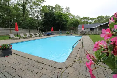 Image de Dennis Getaway with Saltwater Pool (2406)