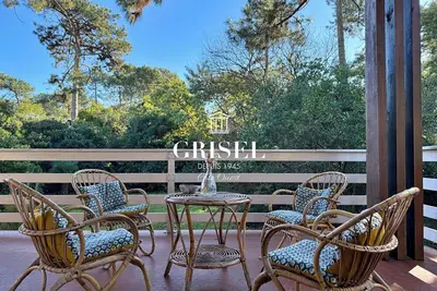 Image de Maison Familiale au Cœur de La Vigne – Calme & Bassin