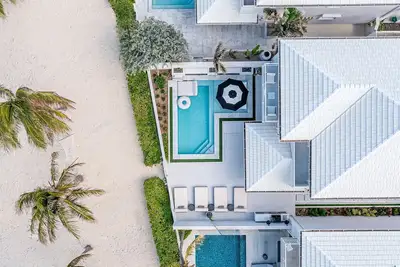 Image de 5 Bdr Oceanside Luxury Rental - Salt Aire