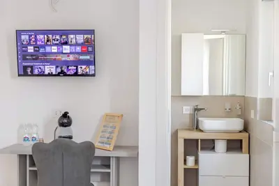 20 Minutes From Milan 6 Rooms With Private Bath In New Facility. 3 With Terrace