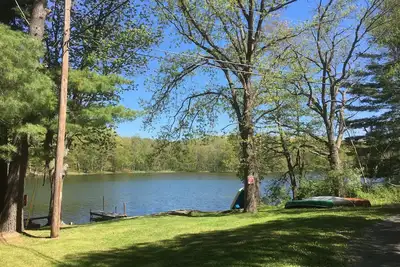 Image de Summer Rental -3-bedroom cottage in Ancramdale. Private swimming lake with beach