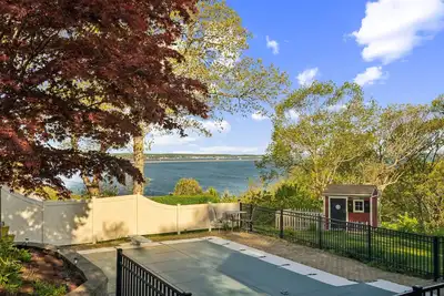 Image de New! Coastal Comfort with Stunning Harbor Views