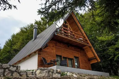 Image de Charming Cabin Steps from Black Lake – Surrounded by Nature